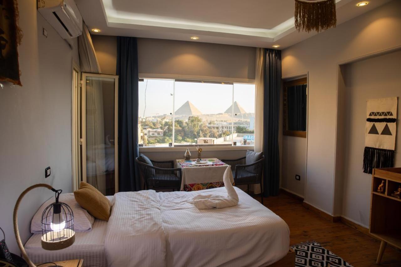 King Tout Pyramids View Cairo