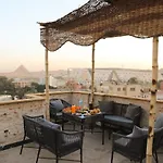 King Tout Hotel Pyramids View