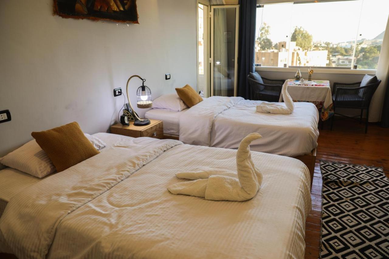 King Tout Pyramids View Hotel