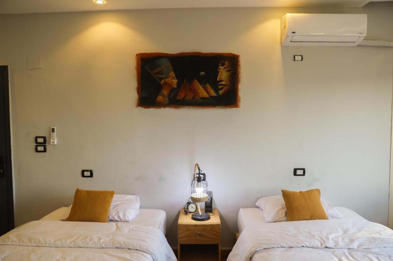 King Tout Pyramids View Hotel 3*